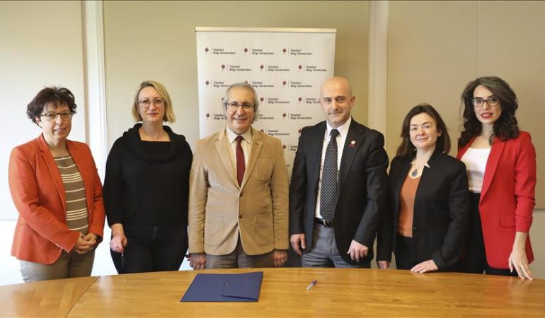 thumbs_b_c_750556f99feed5fa316fcfa4b48a783c (1)